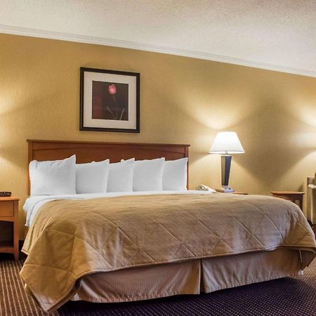 אוסווגו Clarion Hotel & Suites Riverfront מראה חיצוני תמונה