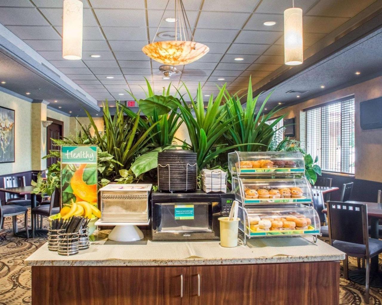 אוסווגו Clarion Hotel & Suites Riverfront מראה חיצוני תמונה