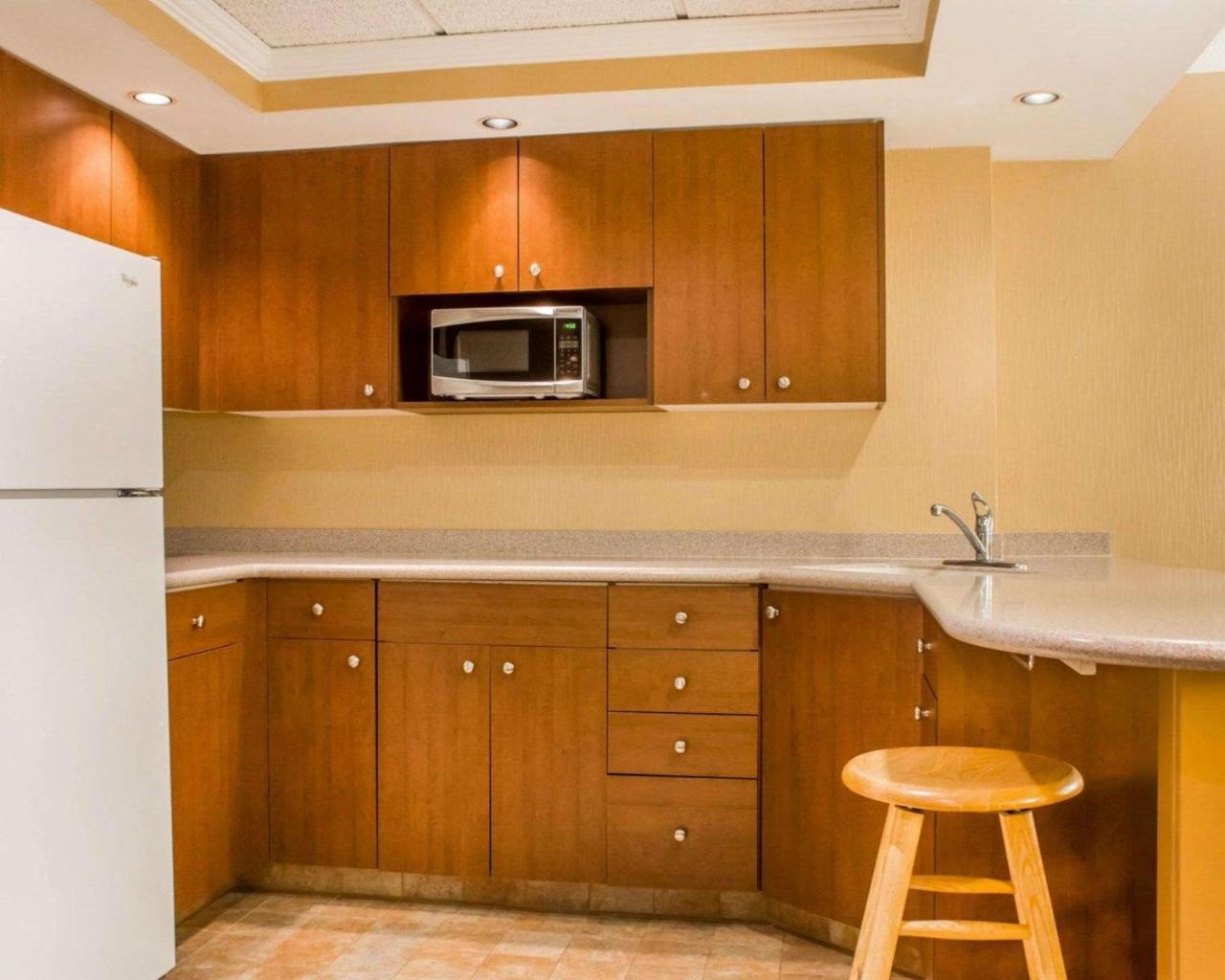 אוסווגו Clarion Hotel & Suites Riverfront מראה חיצוני תמונה